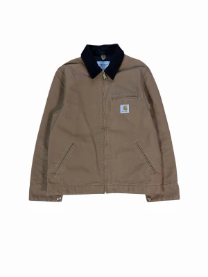 Carhartt WIP Detroit Jacket - Hamilton Brown - Storlek S - Fint skick utan hål eller fläckar. Size S passar true to size skulle jag säga. Kvitto för köp finns! Många referenser finns också (ny på plick). 