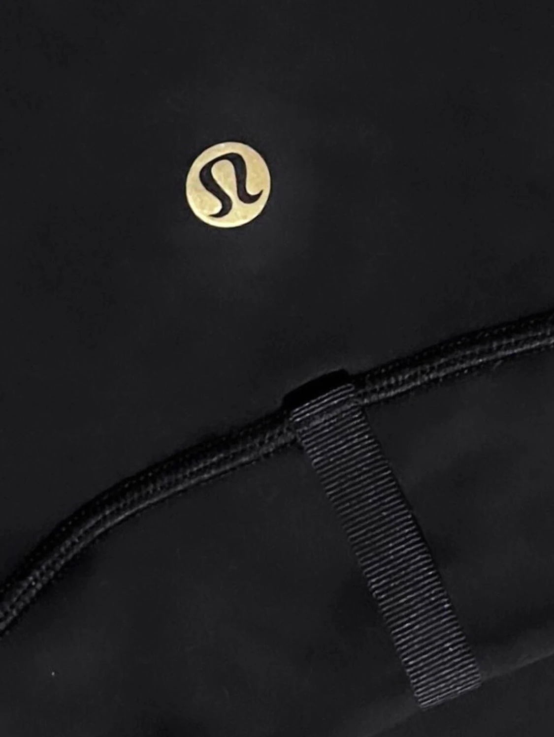 Svart träningsjacka från Lululemon - 2