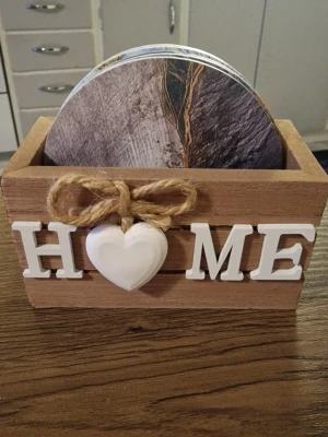 Träunderlägg med hållare - Träunderlägg 6 st med hållare.