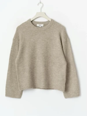 Beige stickad tröja -  Beige stickad tröja från Gina Tricot som man aldrig men inte som syns. Skriv fler bilder