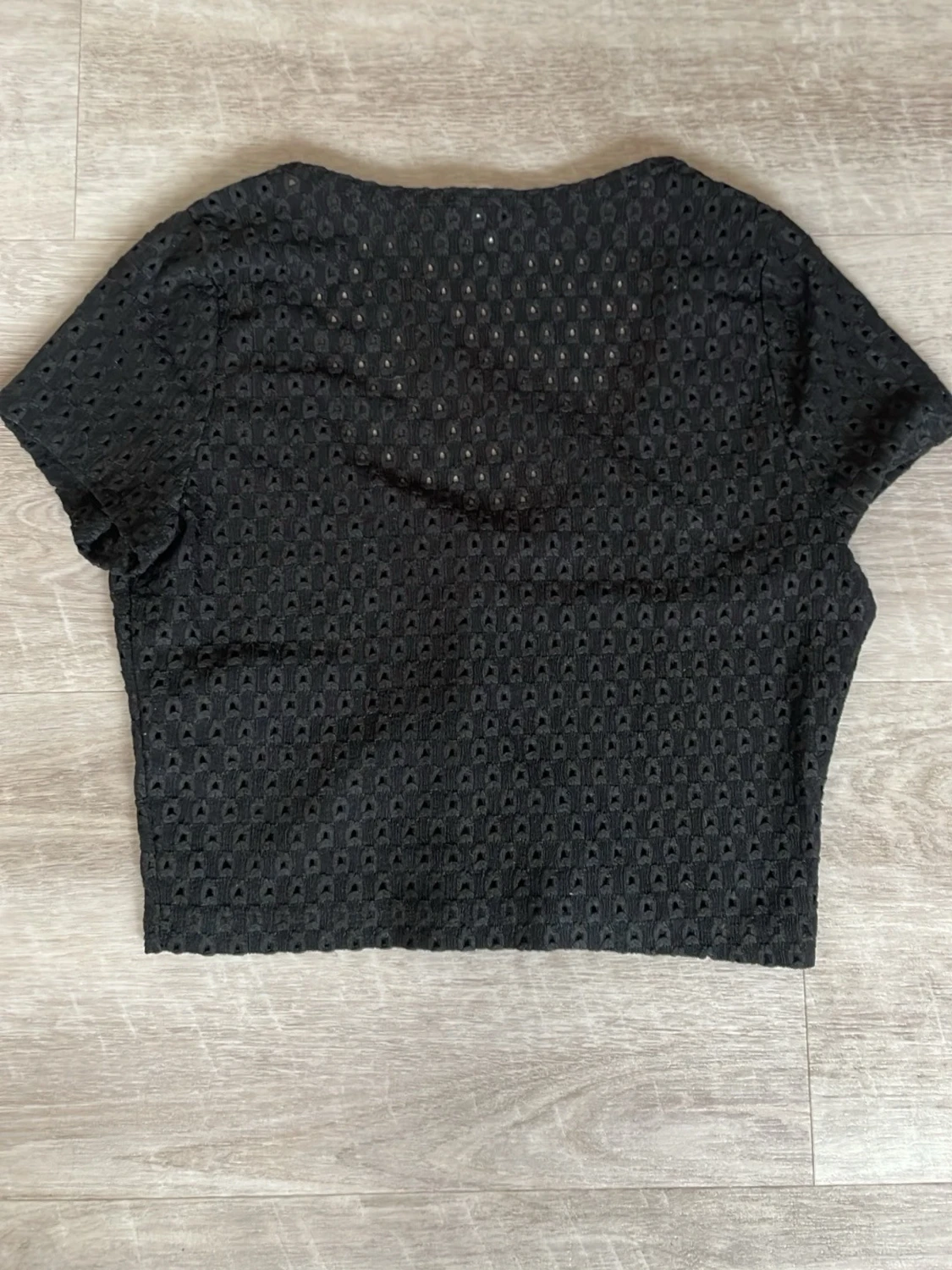 Svart croppad topp från H&M - 2