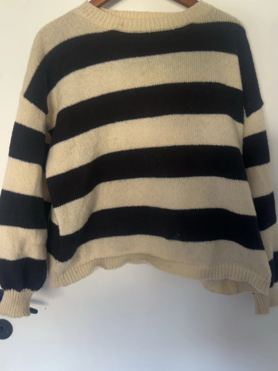 Randig stickad tröja by clara Paris