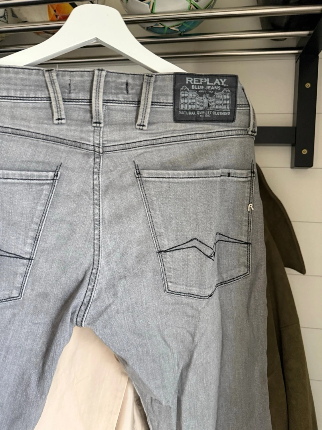 Grå jeans från Replay - 2