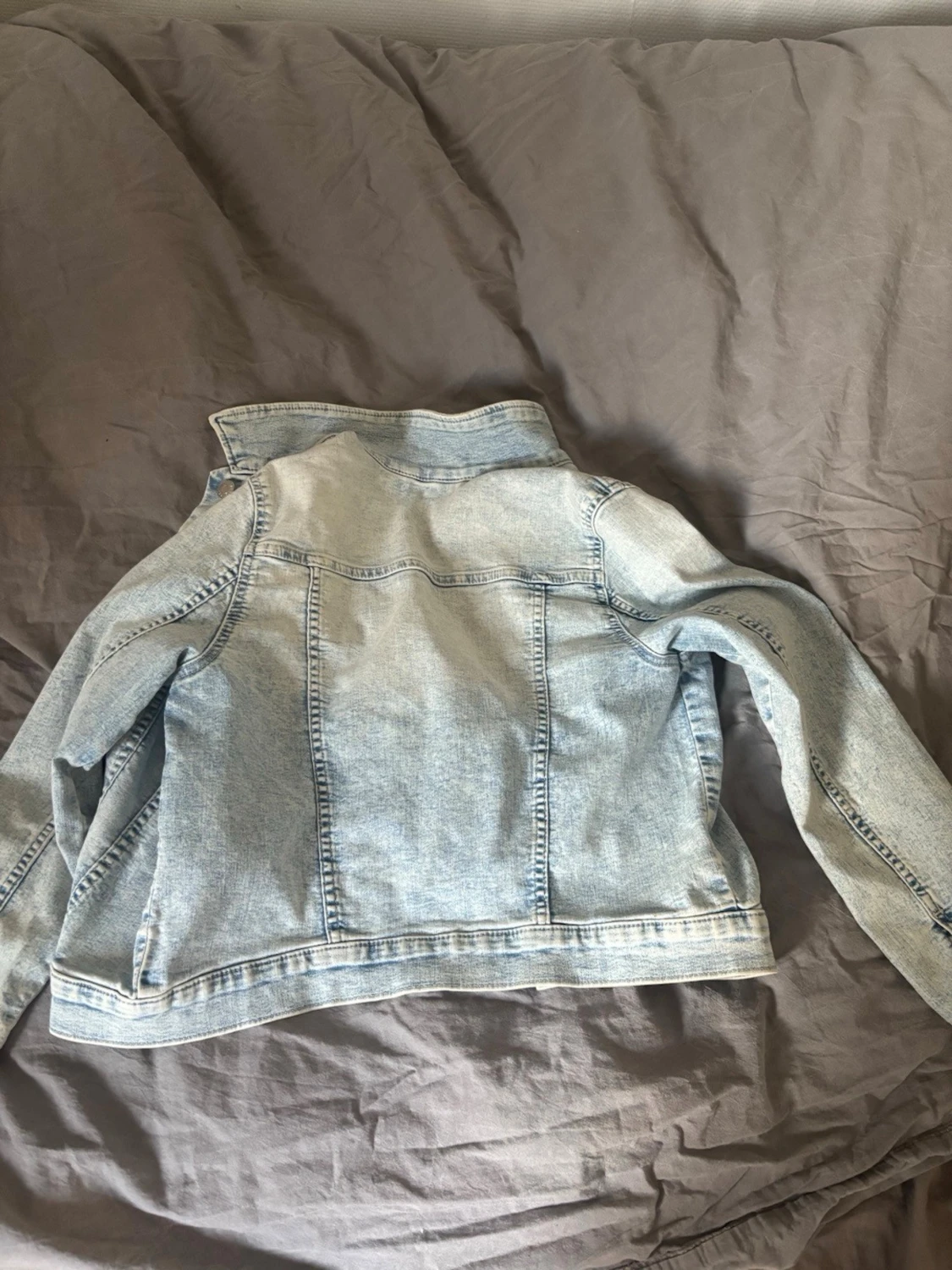 Ljusblå jeansjacka från H&M - 2