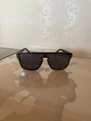 L.v glasögon - Dm vid intresse