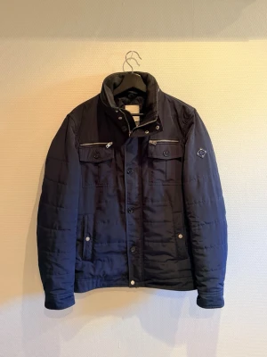 J.lindeberg jacka - Riktigt snygg och skön j.lindeberg jacka