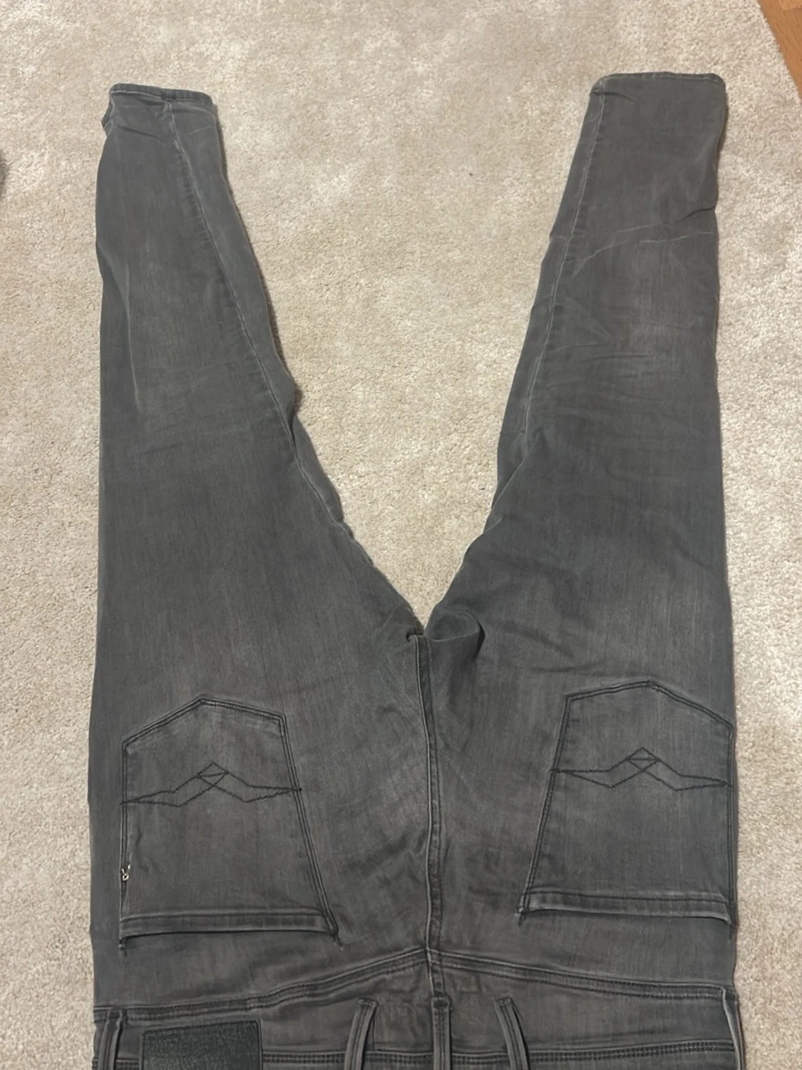 Gråa anbass hyperflex jeans från Replay W32 L34 - 2