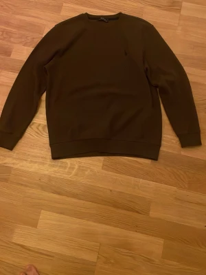 Tröja från väl känt märke - Dm vid intresse
