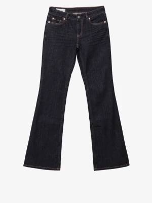Mörkblå bootcut jeans stradivarius  - Hej säljer mina nya jeans från stradivarius då dom var för långa och tog bort lappen, stl 32 i den långa modellen, nypris 379kr❤️