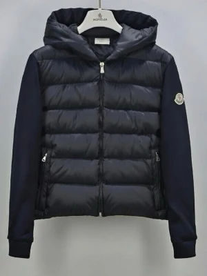 Jacka - Helt ny. Färg: svart