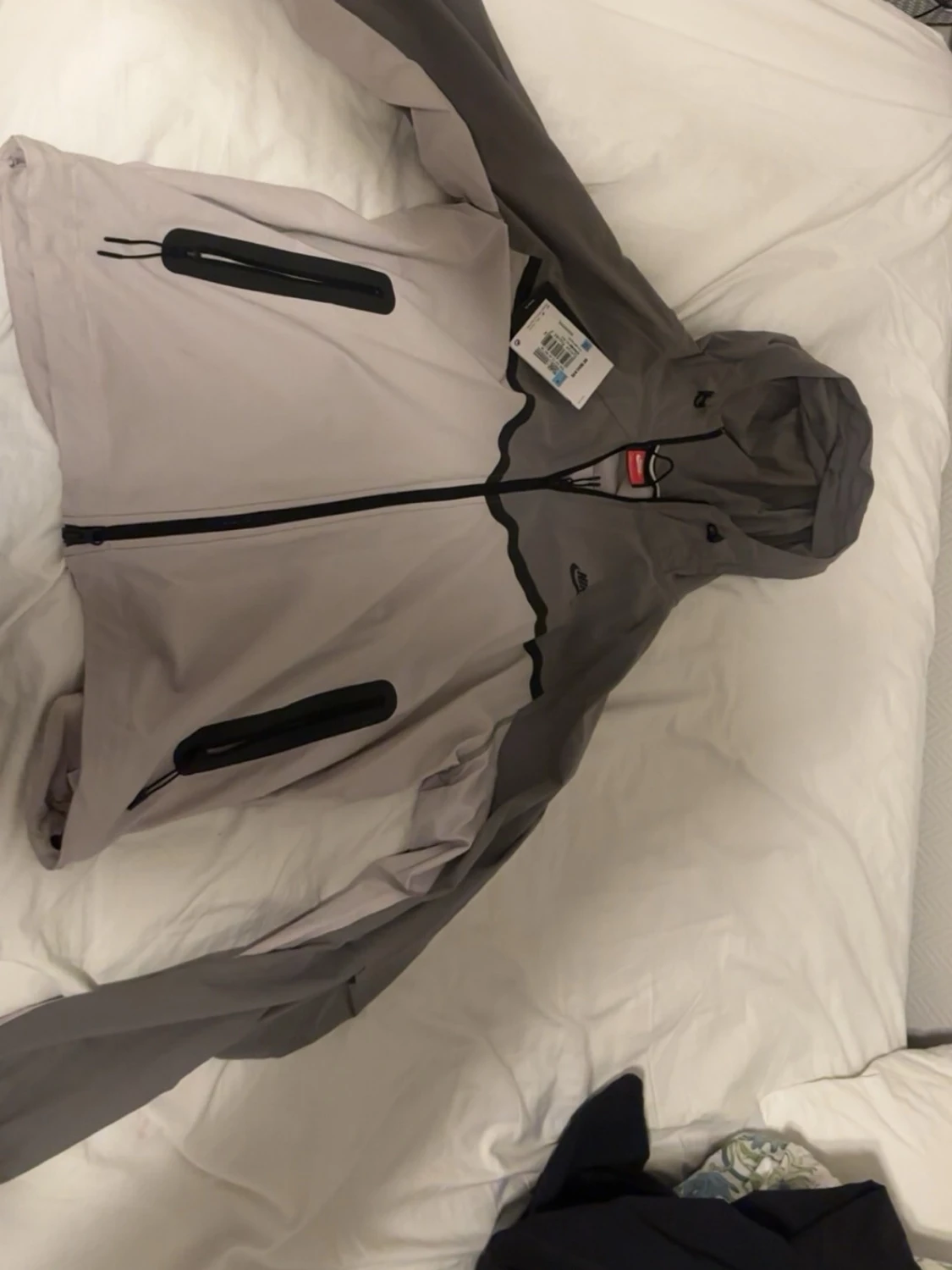 Nike grå vindjacka med huva - 1