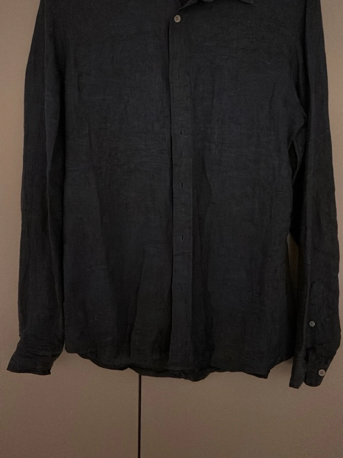 Svart linneskjorta från C