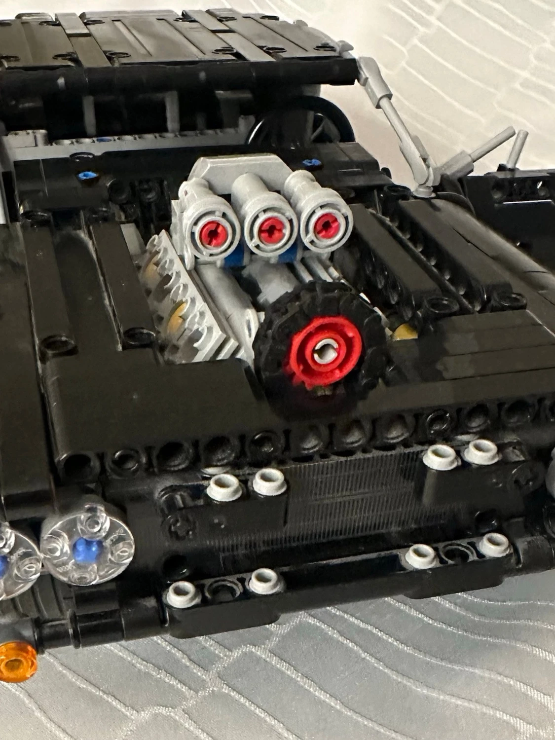 Lego Technic 42111  Dom’s dodge charger byggsats med leksaksbil  - 4