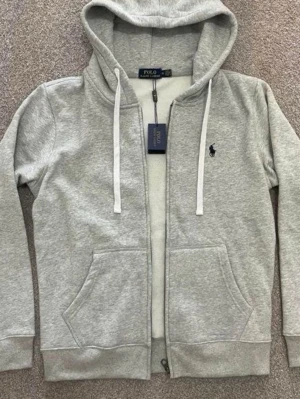 Ralph Lauren Zip Hoodie - Säljer en Zip hoodie