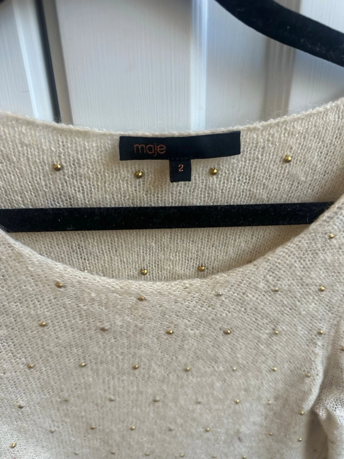 Beige topp med gulddetaljer från Maje - 1