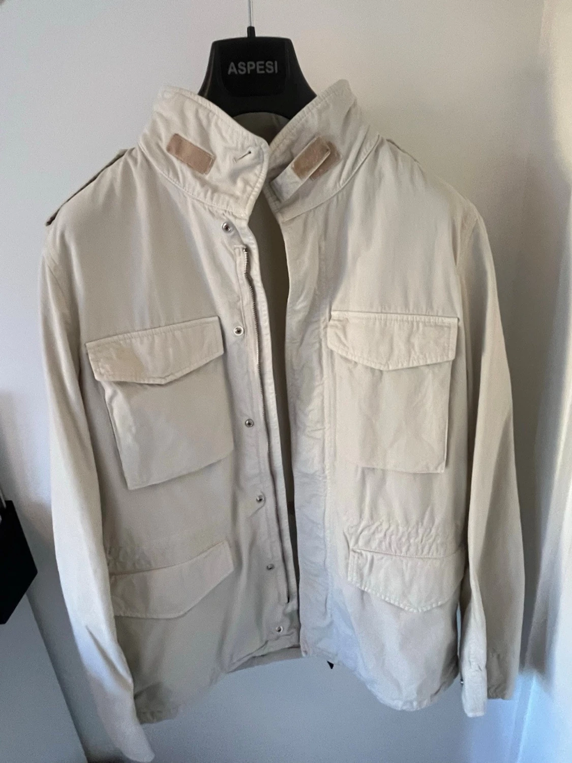 Beige vindjacka från Aspesi - 2