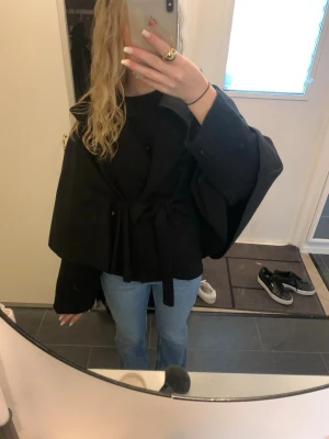 Populär poncho - Så fin trendig poncho från missay 