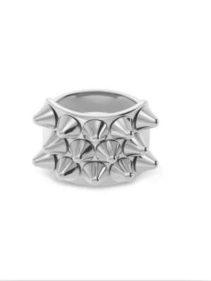 Edblad ring - Super fin populär Edblad ring, säljer den då jag inte är silver person längre! Kontakta vid intresse. PRIS GÅR ATT DISKUTERA