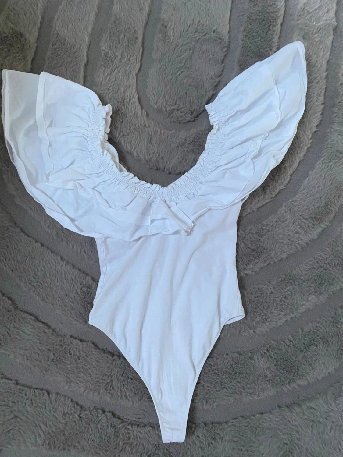 trendig volangbody - zara  - 2