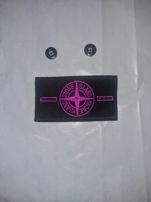 Stoneisland badge - Perfekt om du har tappat bort din badge eller om det gått sönder!