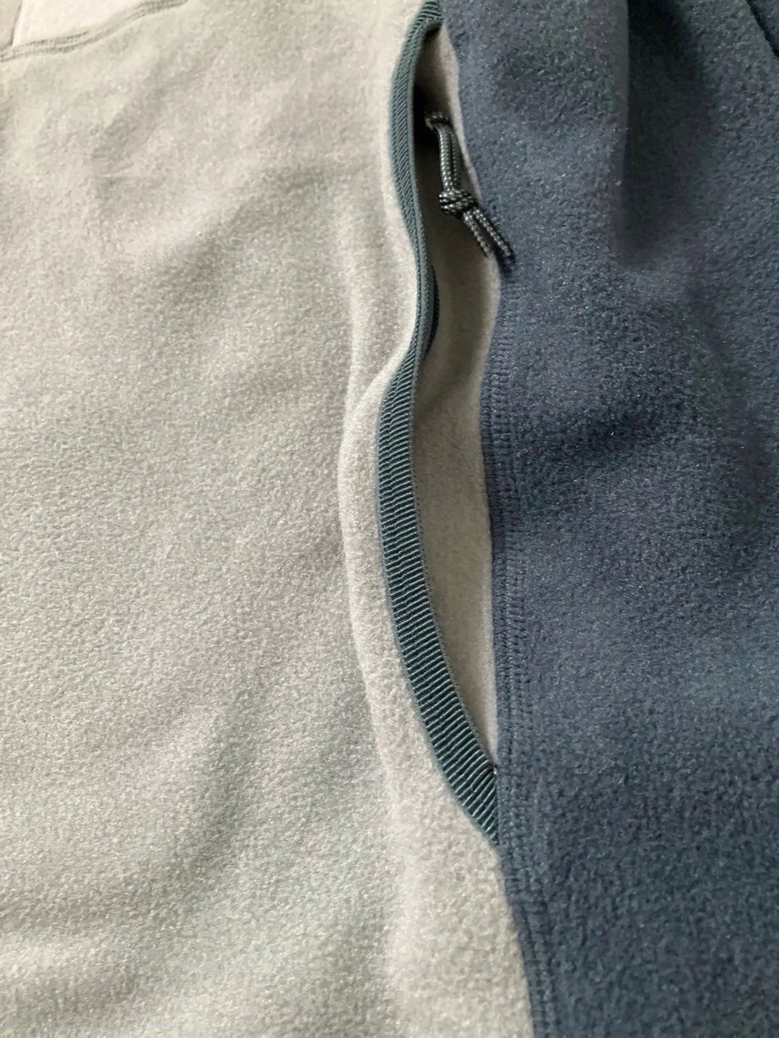 Nike ACG fleece hoodie i grått - 2