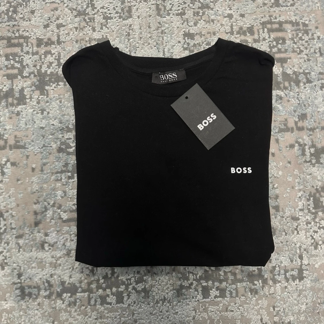 Svart t-shirt