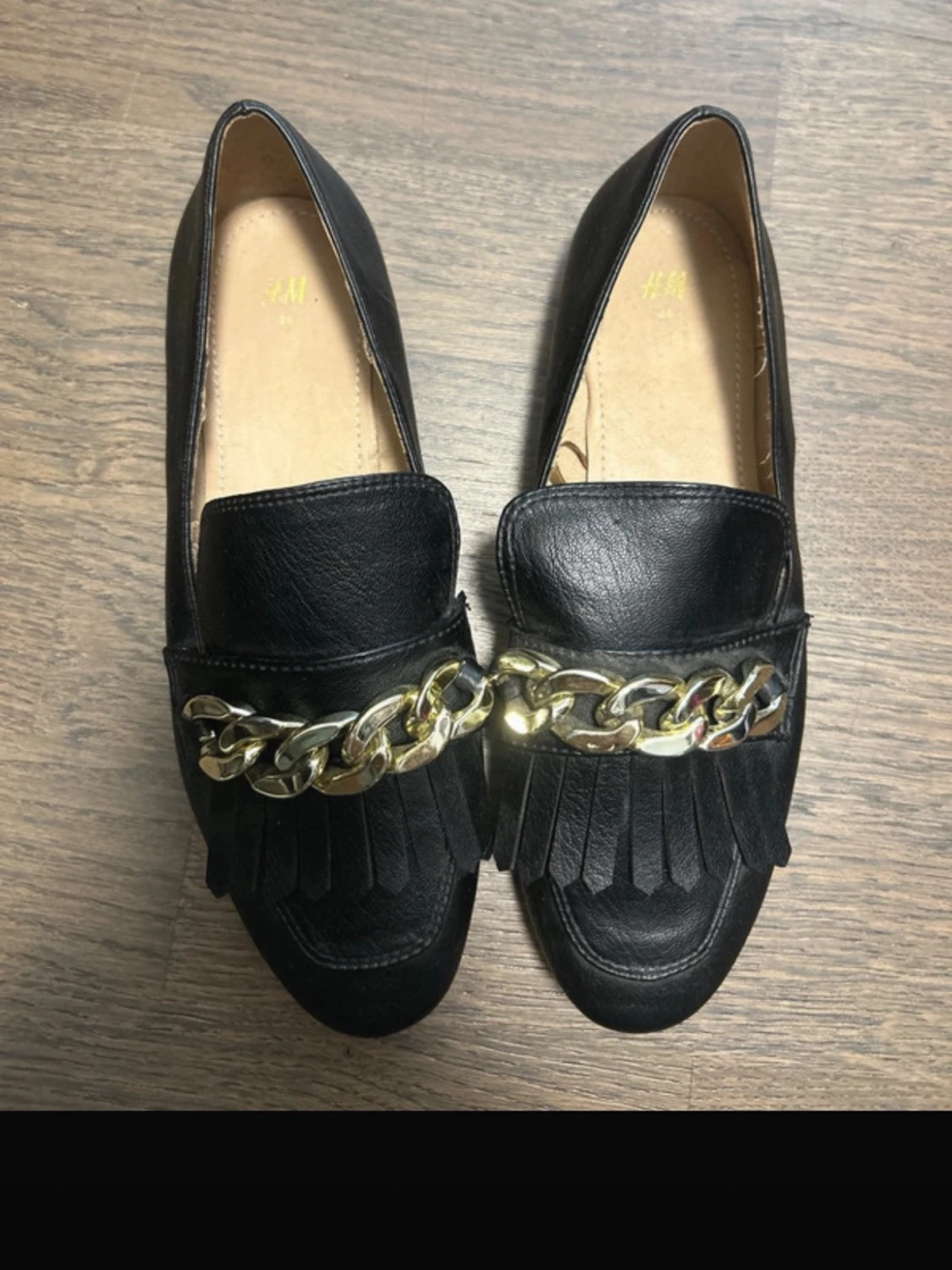 Svarta loafers med guldkedja H&M - 1