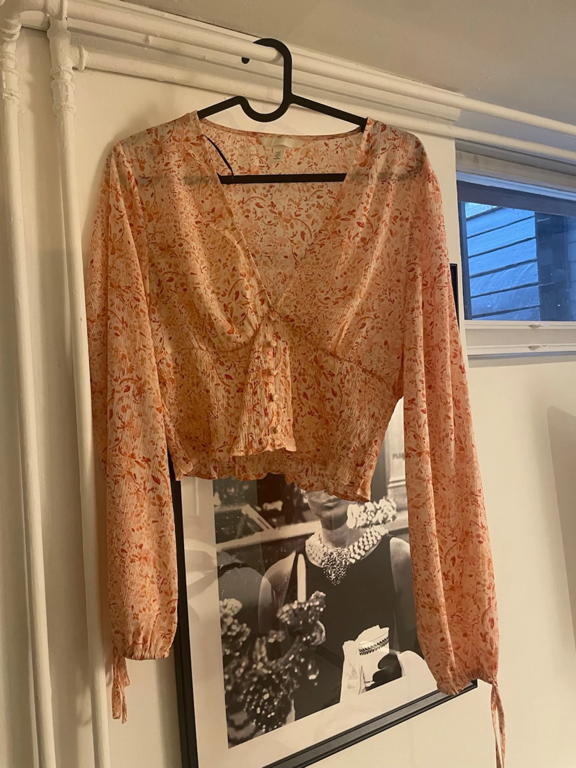 Blommig långärmad blus