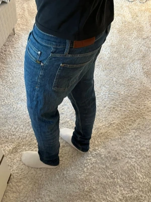 Tiger of Sweden jeans  - Tiger of Sweden jeans Pistolero | skick 9/10 | Storlek 32/34 | Pris - 399kr | Modellen är ca 181cm lång | Hör av dig vid minsta fråga eller fundering!!