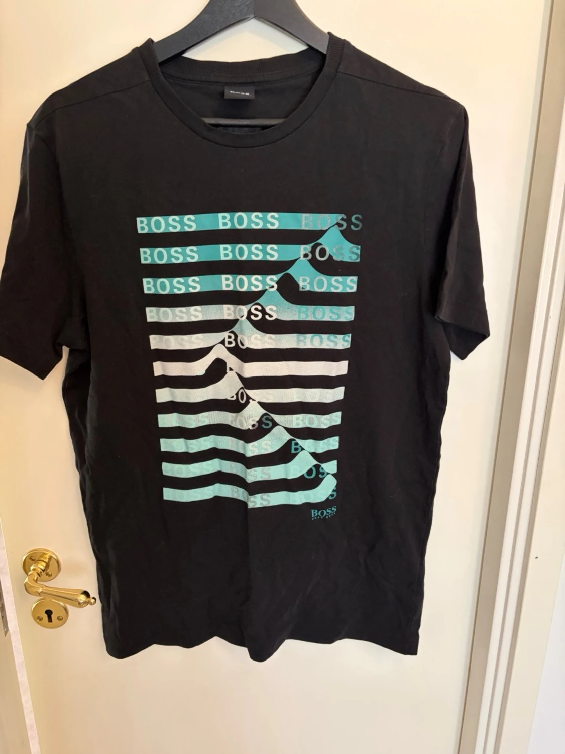 Svart Hugo BOSS t-shirt