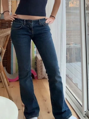 Ltb jeans - Säljer Ltb jeans, endast använda en gång! Jeansen ar perfekt low waist och storlek 24/30 (24 är midjan och längd är 30)längden funkar för mig som är 164🥰