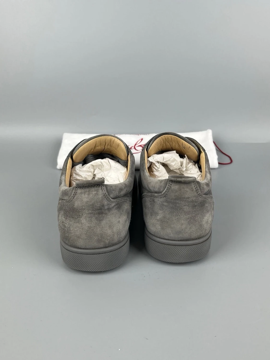 Gråa Louboutin Skor Med Silverfärgade Spikar - 3