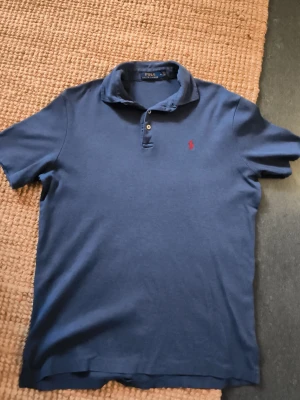 Ralph Lauren polo shirt - Polo Ralph Lauren, size medium, no major defects