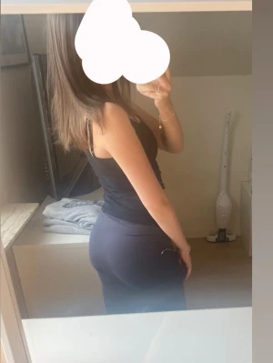 långkjol❤️ - säljer då den blivit för liten. lite smått nopprig annars inga konstigheter 👏