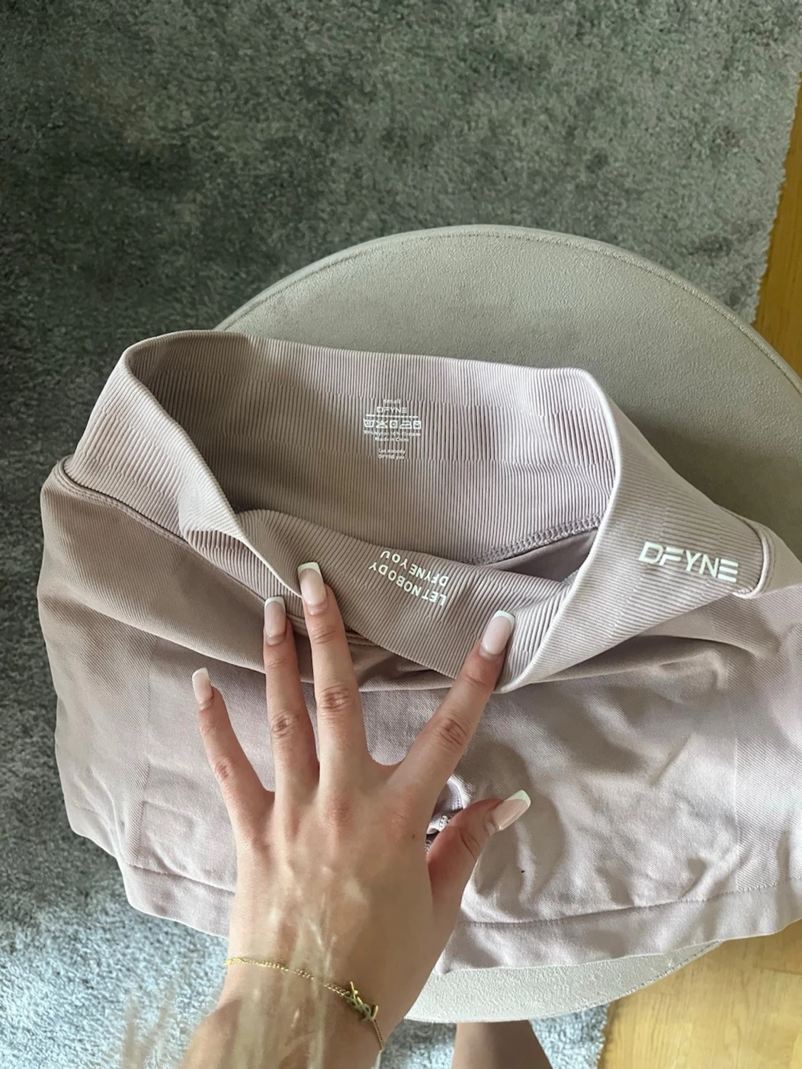Ljusbeige seamless shorts från DFYNE