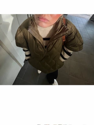 Hm poncho  - Ursnygg poncho från hm i bra skick kom med prisförslag 