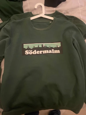 Hammarby kläder - Olika slags Bajen plagg! T-shirt: 150kr/st och resterande tröjor 350kr/st