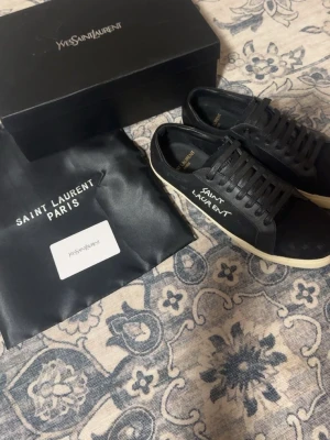 Saint laurent skor - Storlek 42 använda 3/ gånger men jättebrs skick