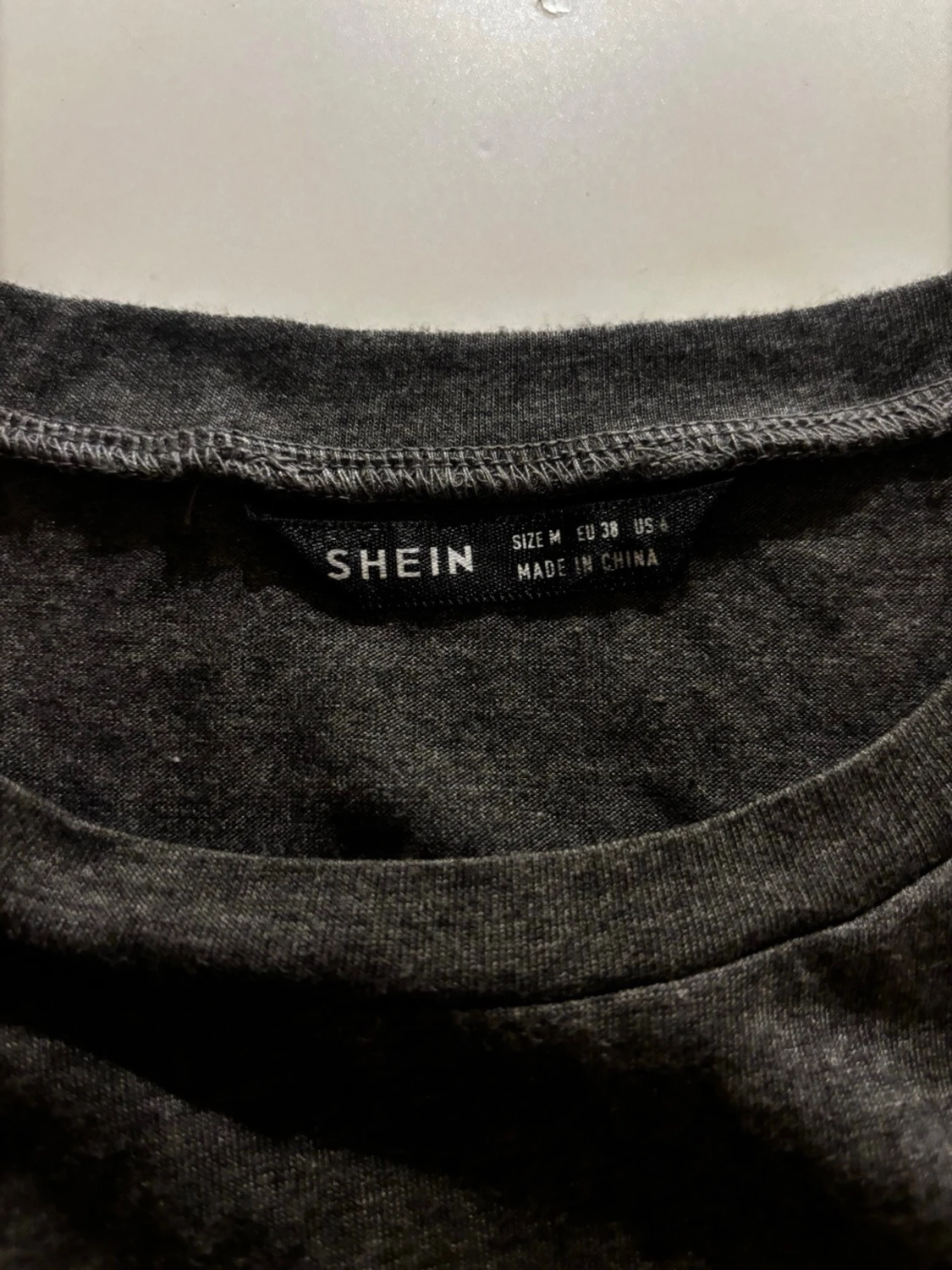 Mörkgrå kort klänning från SHEIN - 1