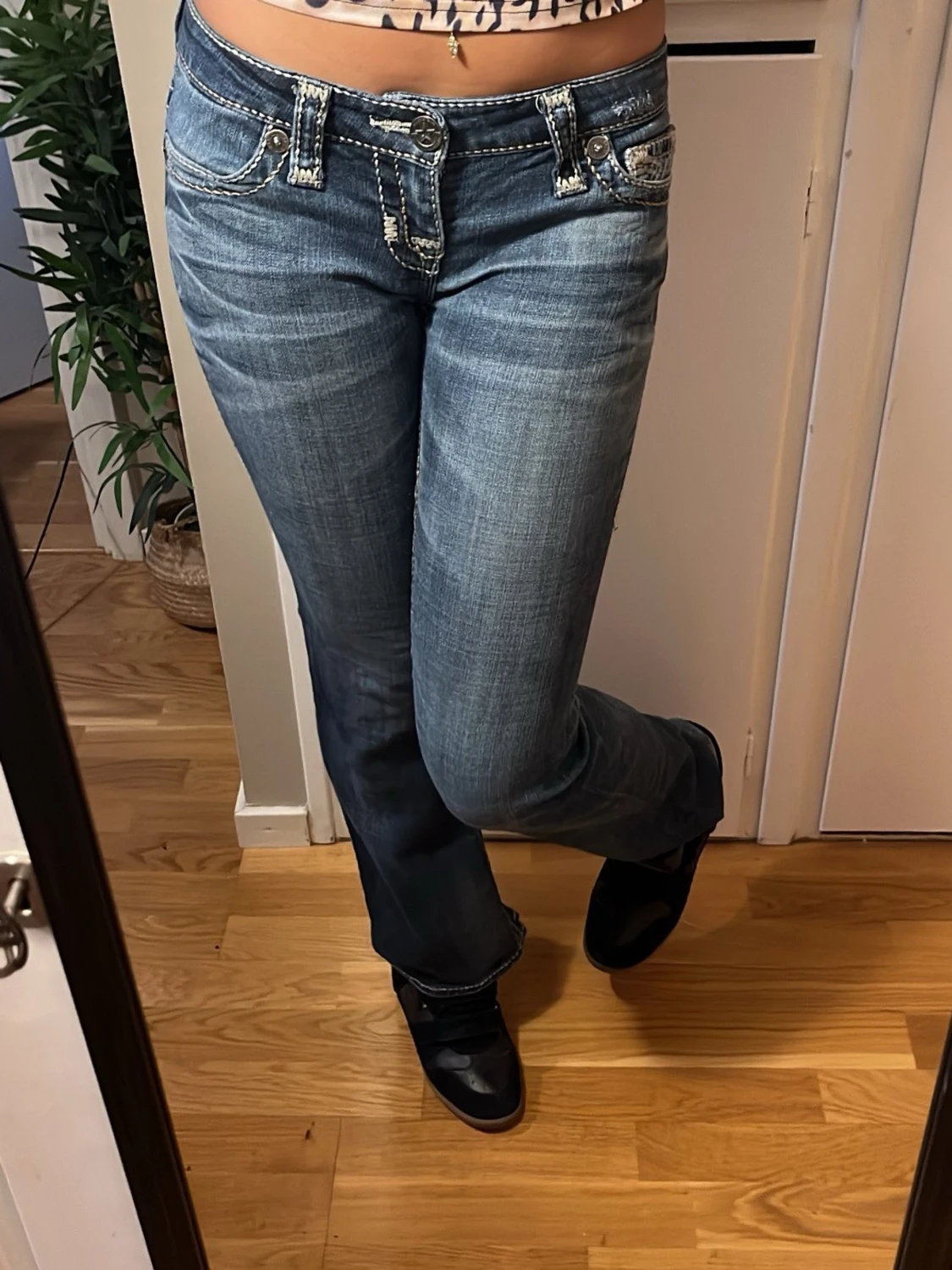 Bootcut lågmidjade jeans - 2