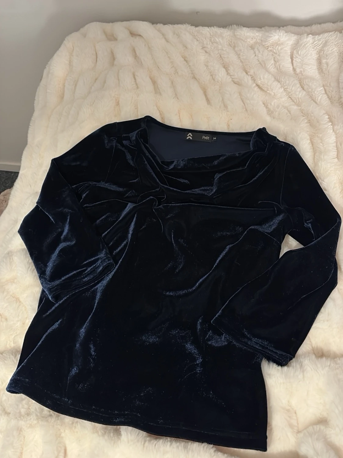 Mörkblå sammetstopp 