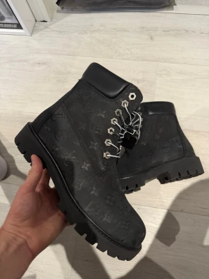 LvV x Timberland black shoes - Size 45! Very new