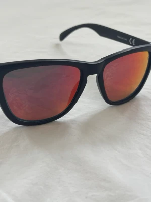 Solglasögon  - Svarta solglasögon 