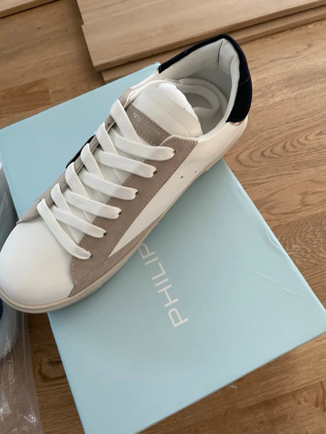 Vita sneakers från Philip Hog - 1