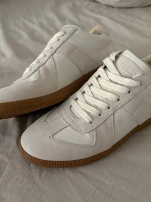 Maison margiela gats - Snygga och stilrena maison margiela gats, nyskick utan defekter, ingen box men dustbag och ogs medföljer!