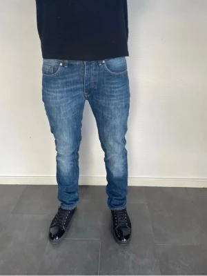 Acne studios jeans - Acne studios jeans herr| pris:399kr| storlek: W33 L32| skick:9/10| hör av dig vid minsta lilla fundering eller fråga|