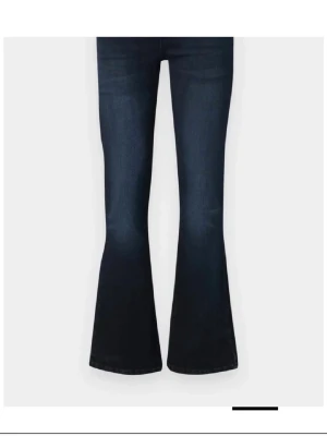 Mörkblå jeans - Snygga mörkblå jeans från ltb!🥰