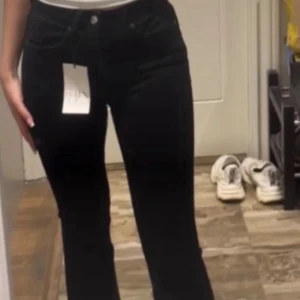 Zara jeans - Zara jeans, storlek 34. 70 kr