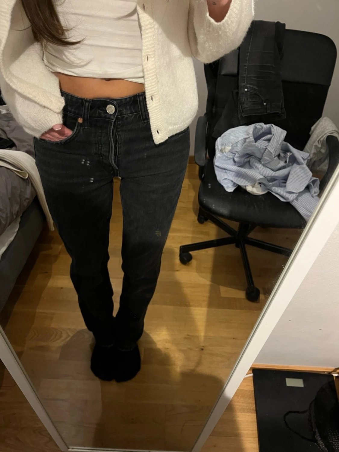 Zara svarta raka jeans med hög midja - 1