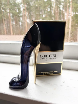Parfym Carolina Herrera  Good Girl 30ml - Parfym Carolina Herrera  Good Girl 30ml  Köpt för över 699:-  Se mina andra parfymer 🌸